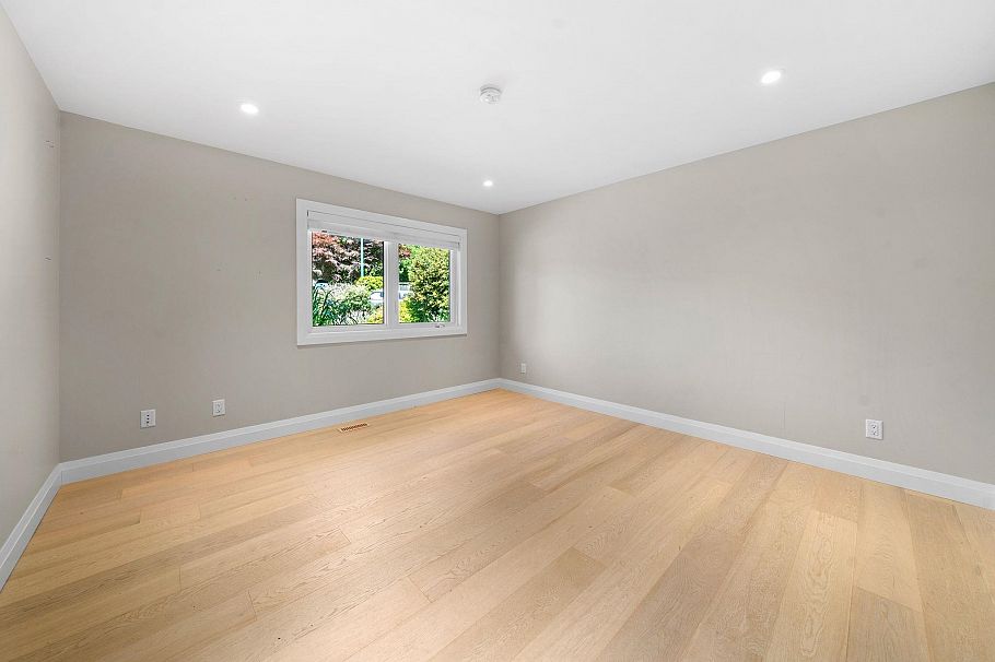 1776 Medwin Place North Vancouver, BC - 23