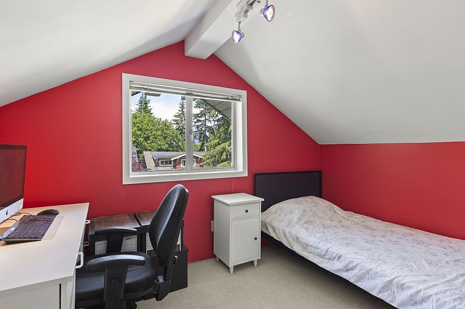 3622 W 8th Avenue Vancouver, BC - 24