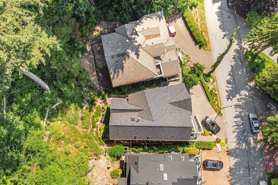 1074 Kilmer Road North Vancouver, BC - 31