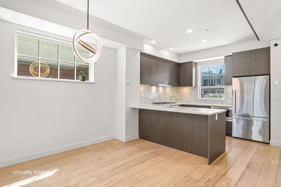 1038 Park Drive Vancouver, BC - 9