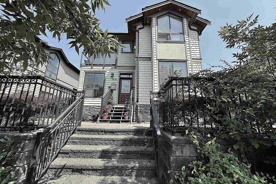 1436 Bewicke Avenue North Vancouver, BC - 1