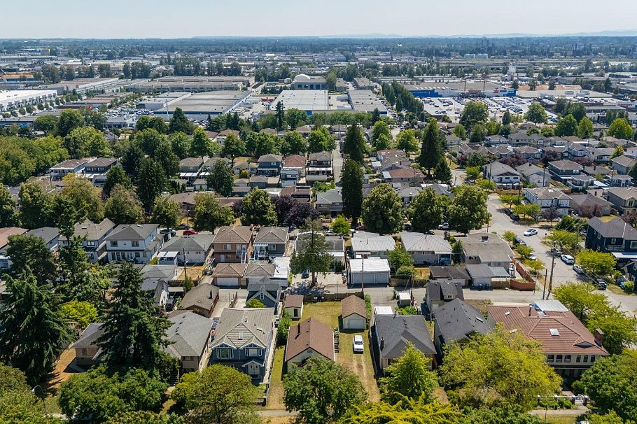 428 E 62nd Avenue Vancouver, BC - 12