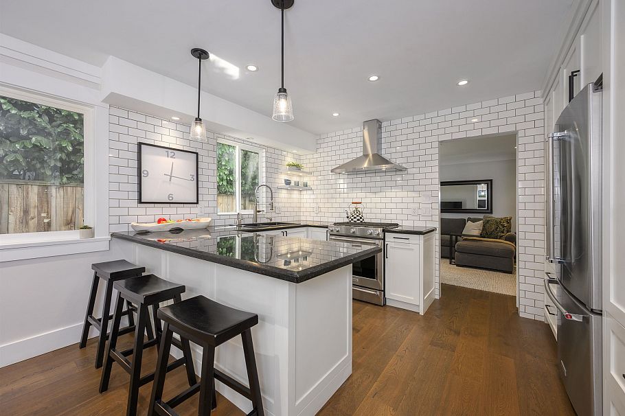 5544 Woodchuck Place North Vancouver, BC - 14