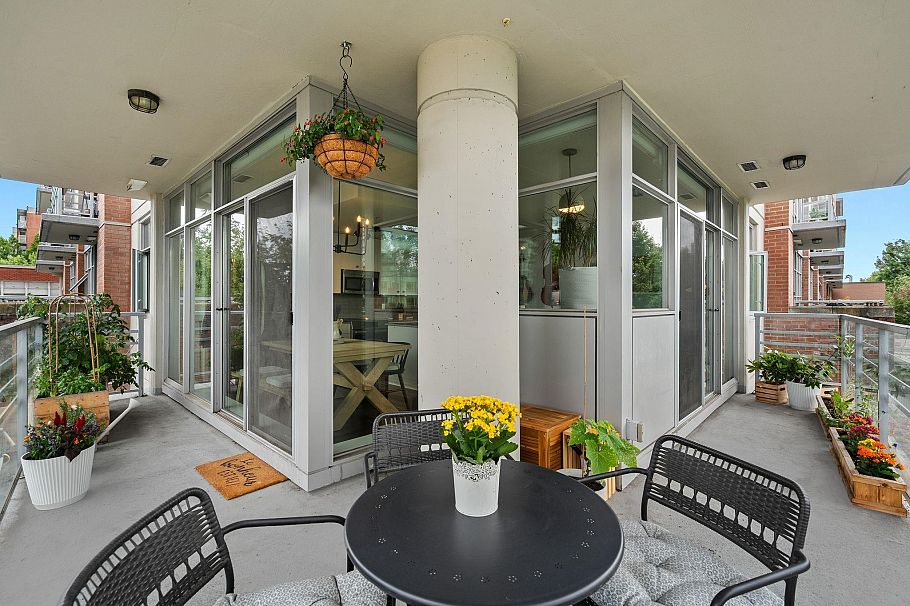 311 298 E 11th Avenue Vancouver, BC - 20