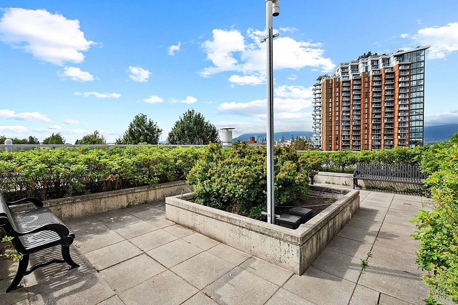311 298 E 11th Avenue Vancouver, BC - 28