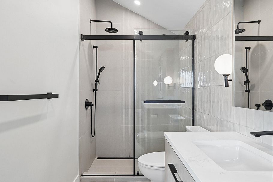 1889 E 34th Avenue Vancouver, BC - 27