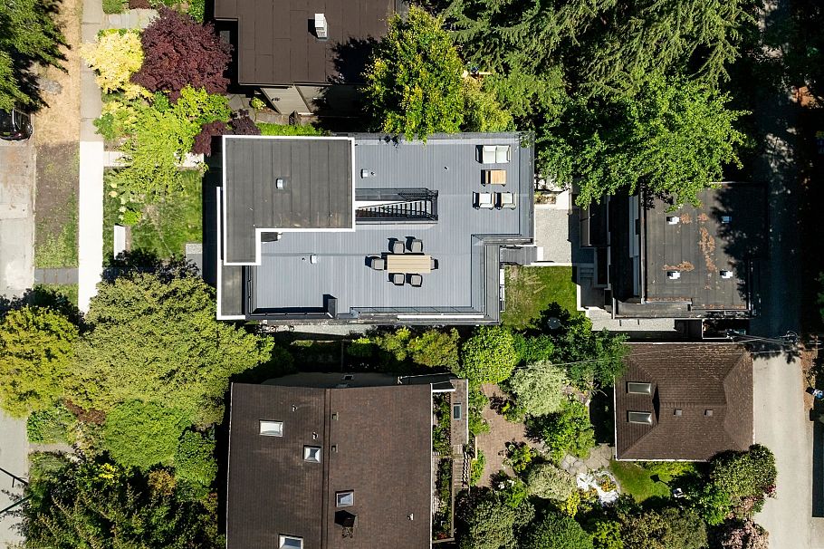 4090 W 31st Avenue Vancouver, BC - 40