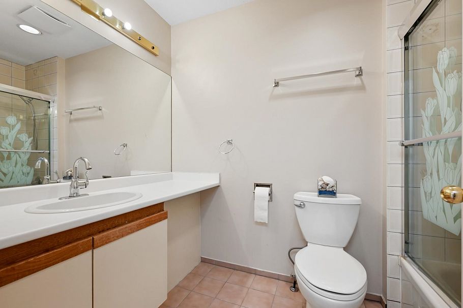 819 W 70th Avenue Vancouver, BC - 17