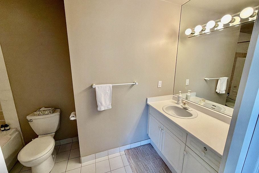 4 1701 Chesterfield Avenue North Vancouver, BC - 20
