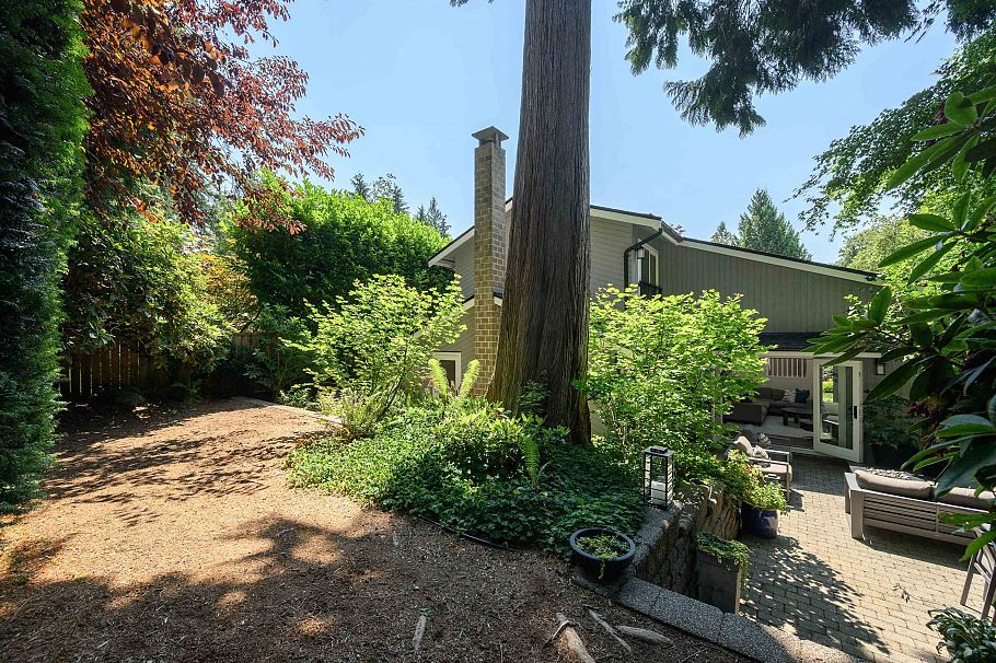 5544 Woodchuck Place North Vancouver, BC - 31