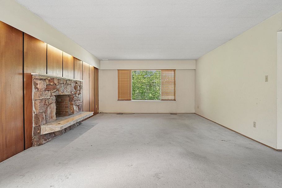 1469 E 17th Avenue Vancouver, BC - 2