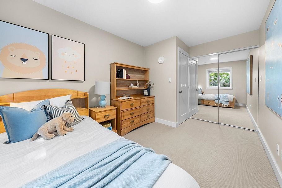 396 E Keith Road North Vancouver, BC - 29