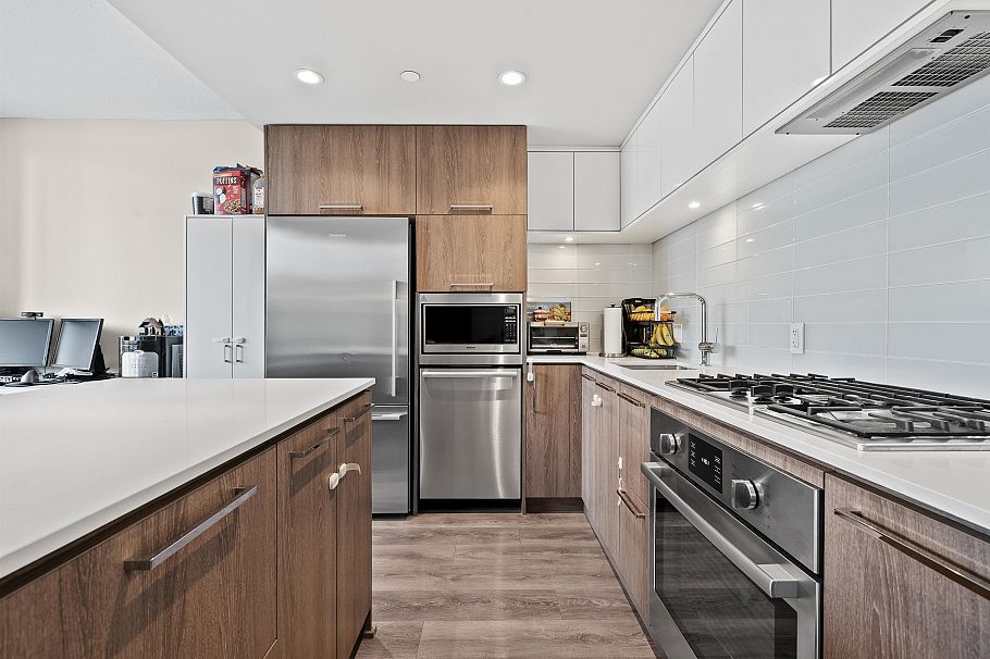 608 680 Seylynn Crescent North Vancouver, BC - 1