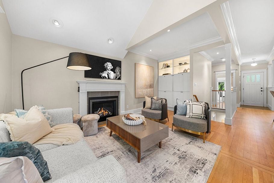 396 E Keith Road North Vancouver, BC - 12