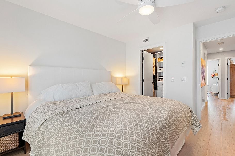 31 528 E 2nd Street North Vancouver, BC - 17