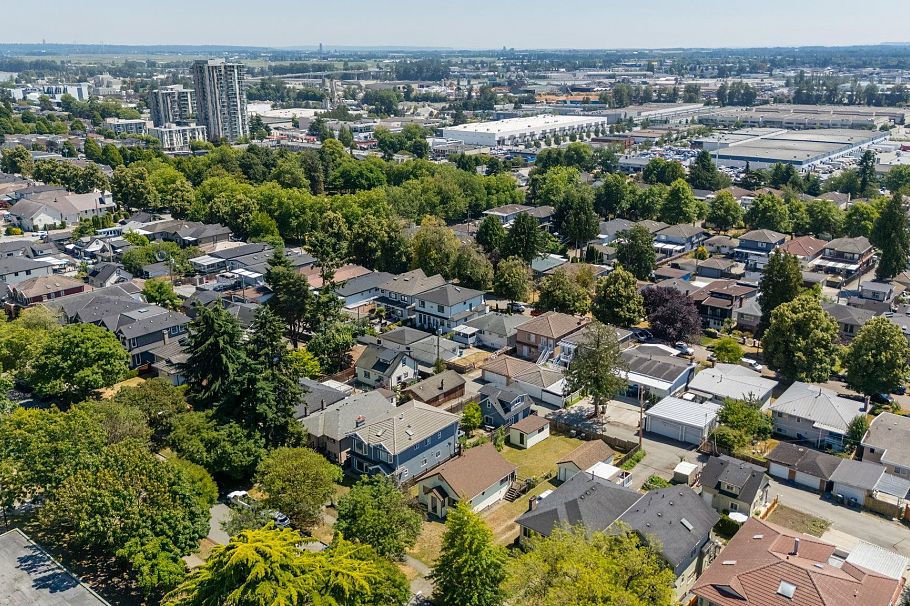 428 E 62nd Avenue Vancouver, BC - 11