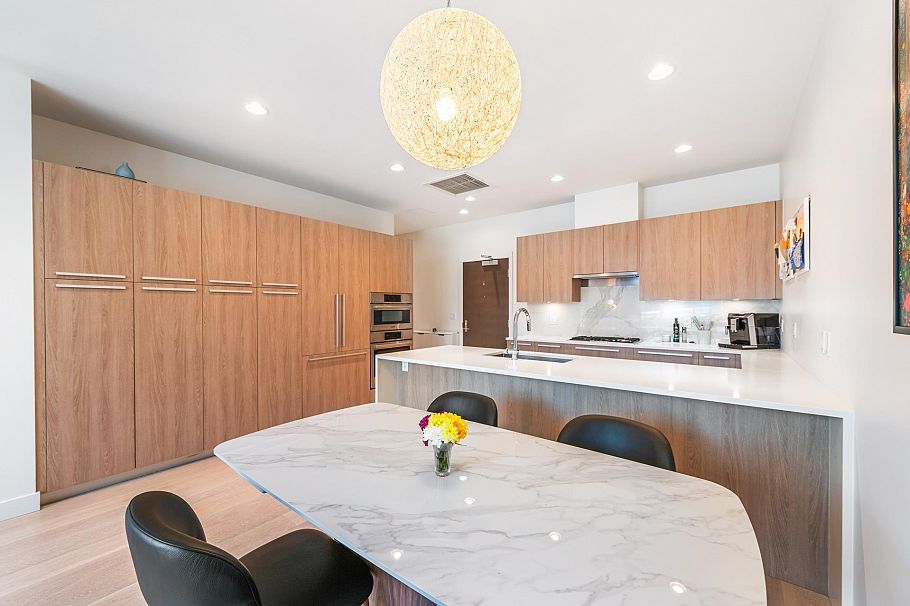 2765 Mountain Highway North Vancouver, BC - 13