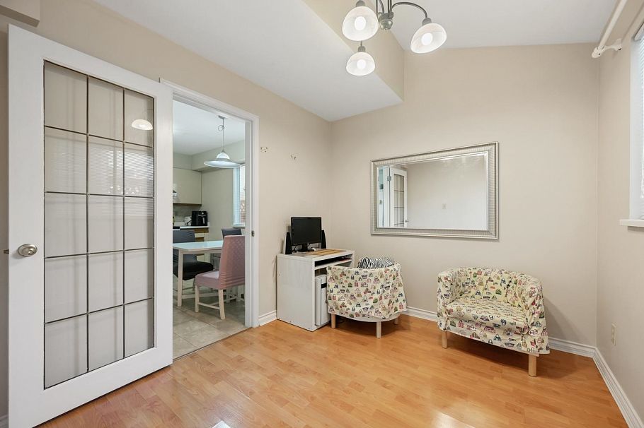 819 W 70th Avenue Vancouver, BC - 6