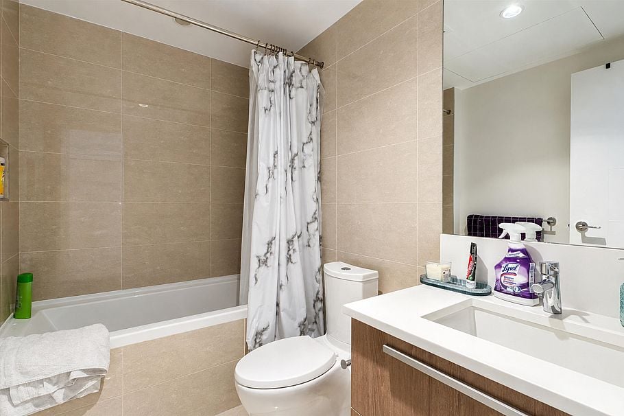 304 2738 Library Lane North Vancouver, BC - 16