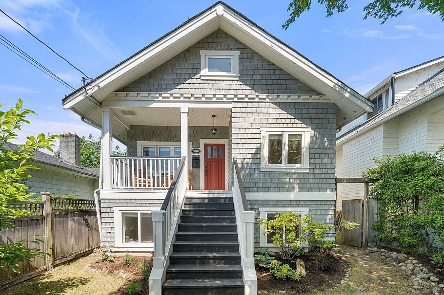 396 E Keith Road North Vancouver, BC - 1