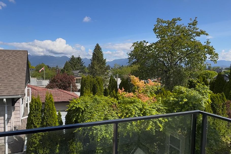 411 Aubrey Place Vancouver, BC - 17