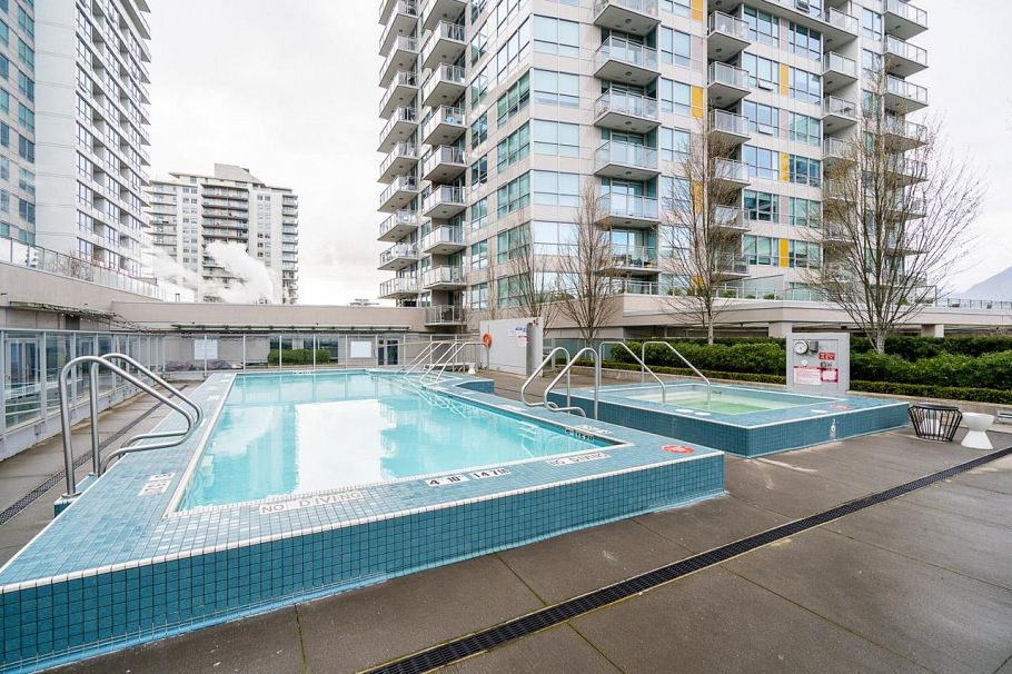 306 125 E 14th Street Vancouver, BC - 39