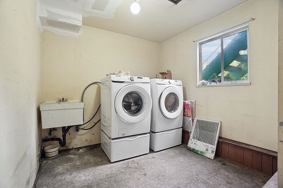 1469 E 17th Avenue Vancouver, BC - 13