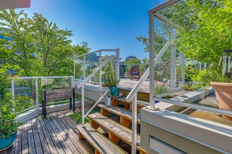 413 128 W 8th Street North Vancouver, BC - 24