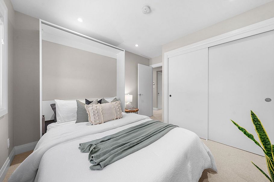 1776 Medwin Place North Vancouver, BC - 18