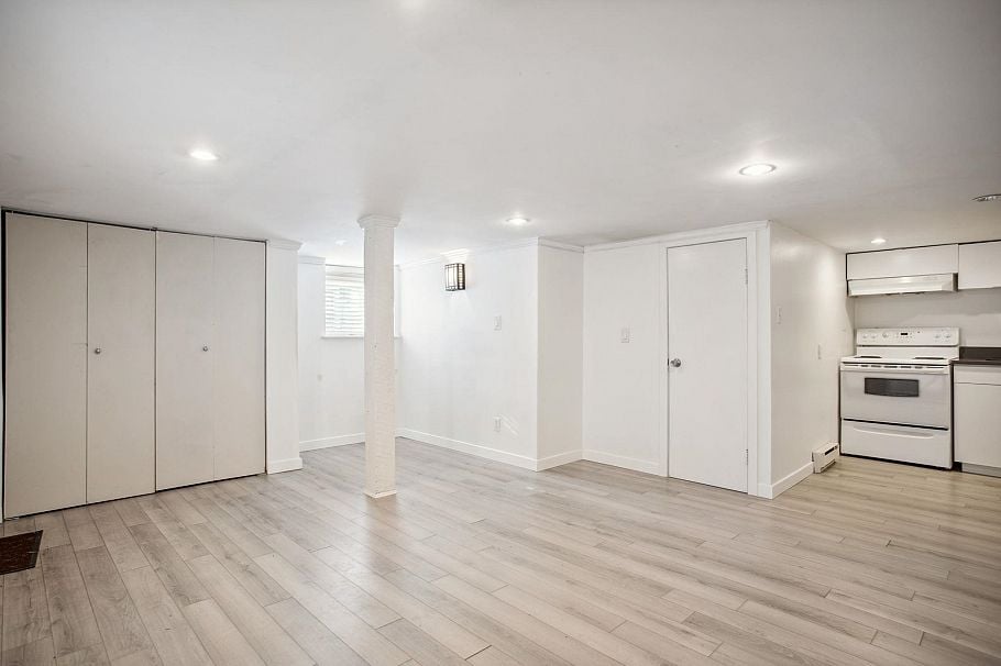 3617 Adanac Street Vancouver, BC - 16
