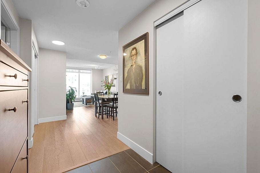 907 175 West 2nd St Street North Vancouver, BC - 5