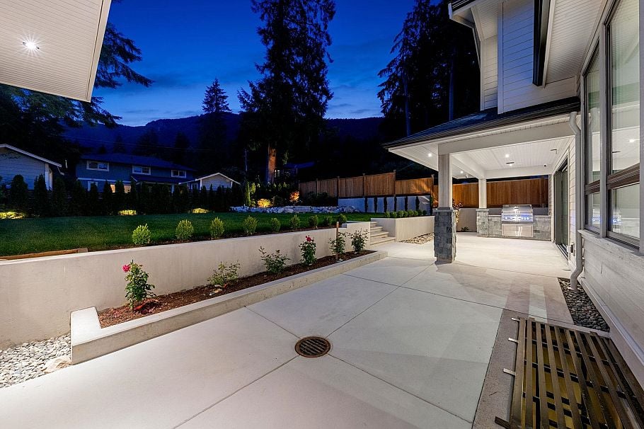 944 Clements Avenue North Vancouver, BC - 10