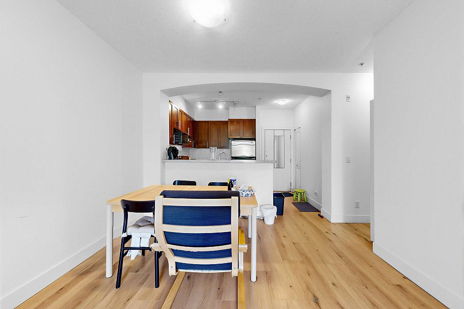 319 2250 Wesbrook Mall Vancouver, BC - 5