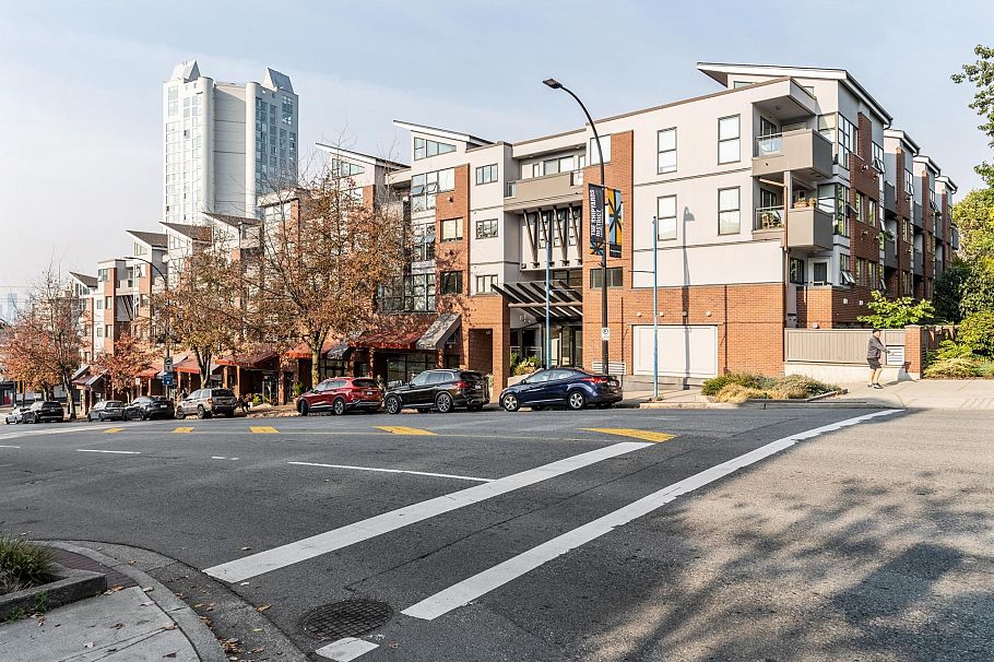 411 345 Lonsdale Avenue North Vancouver, BC - 29