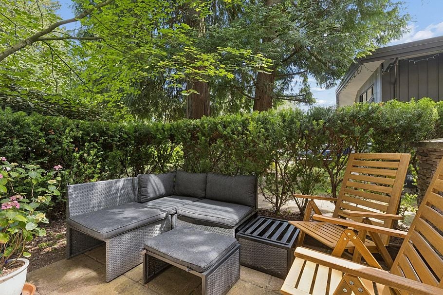 9 3175 Baird Road North Vancouver, BC - 29