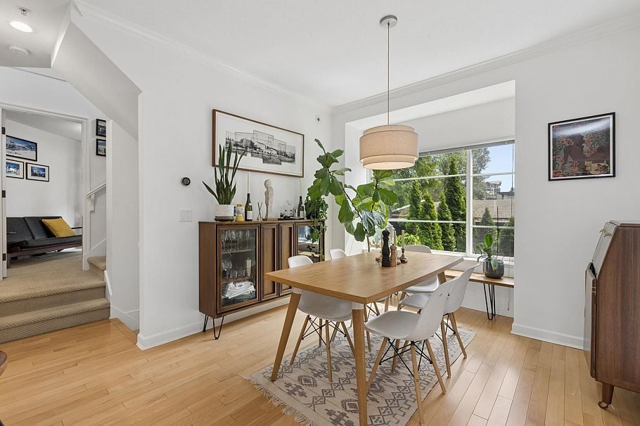 9 3175 Baird Road North Vancouver, BC - 11