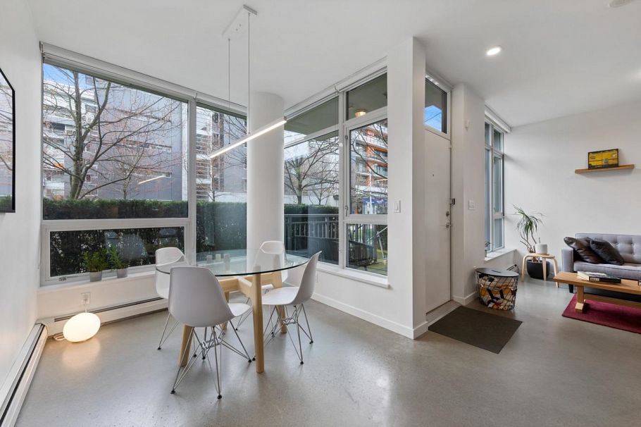 128 W 1st Avenue Vancouver, BC - 1