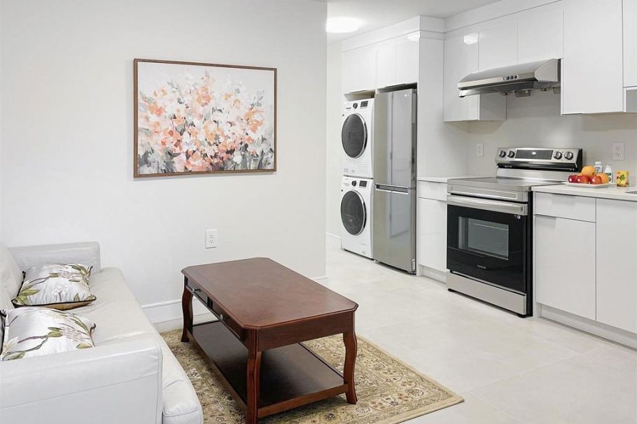1470 W 57th Avenue Vancouver, BC - 21