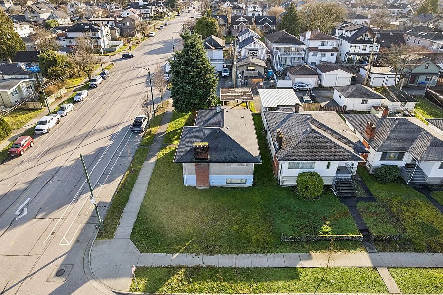 925 Nanaimo Street Vancouver, BC - 28