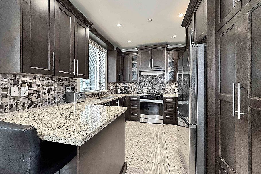 1436 Bewicke Avenue North Vancouver, BC - 8