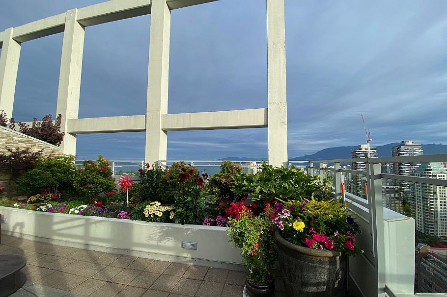 2901 1455 Howe Street Vancouver, BC - 1