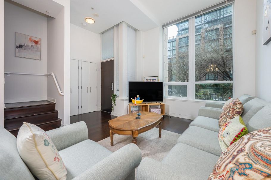 1051 Richards Street Vancouver, BC - 20