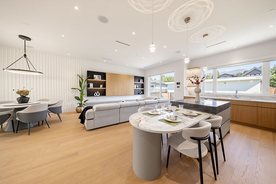 840 E 14th Street North Vancouver, BC - 11