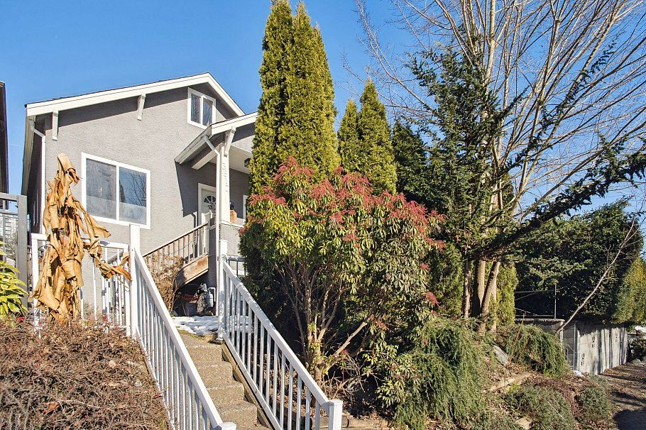 3617 Adanac Street Vancouver, BC - 27