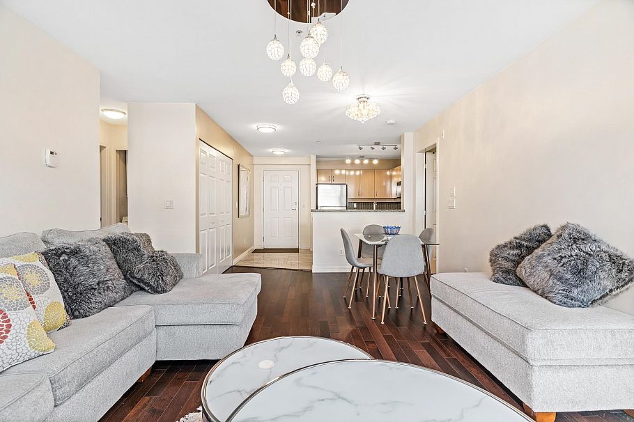 411 345 Lonsdale Avenue North Vancouver, BC - 11