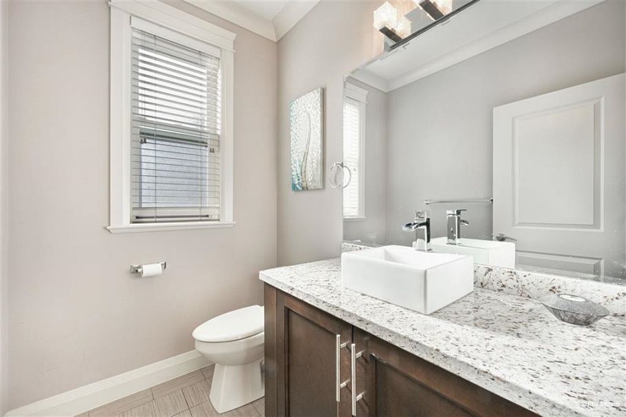 1436 Bewicke Avenue North Vancouver, BC - 12