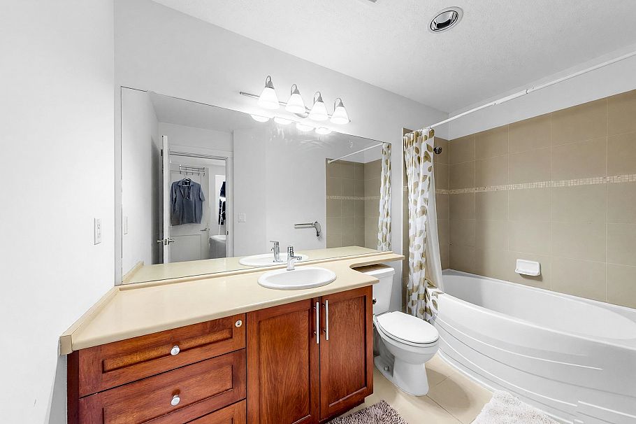 319 2250 Wesbrook Mall Vancouver, BC - 21