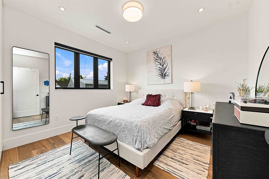 264 E 17th Avenue Vancouver, BC - 20
