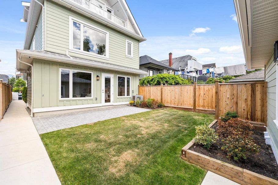 2 2528 Turner Street Vancouver, BC - 29