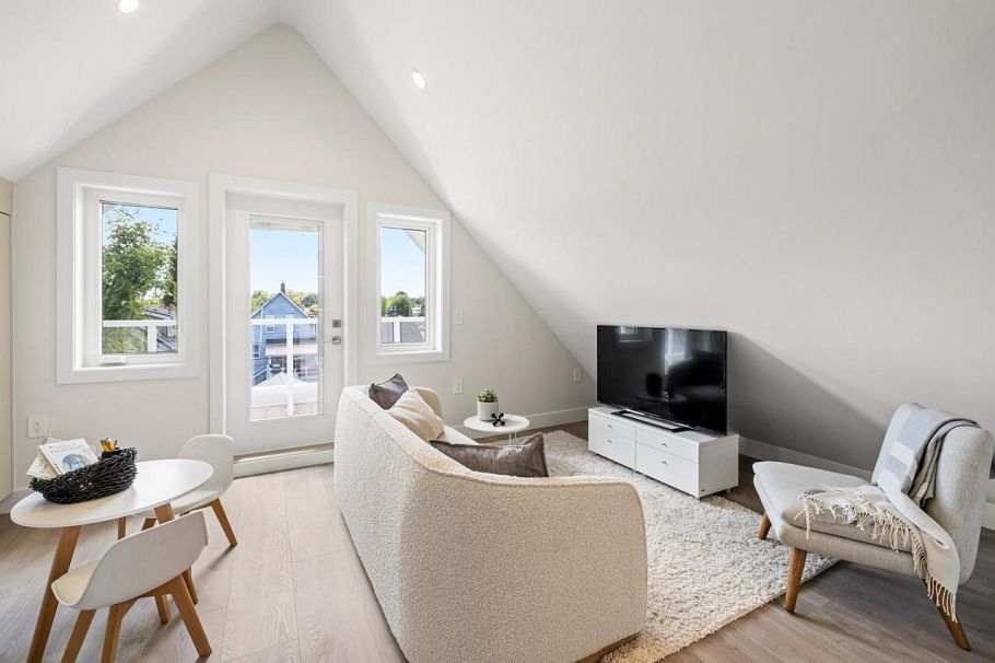 2 2528 Turner Street Vancouver, BC - 23